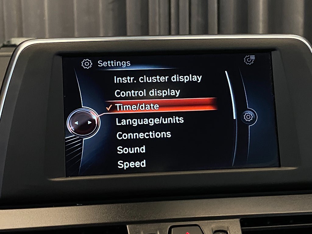 Vehicle Image 27