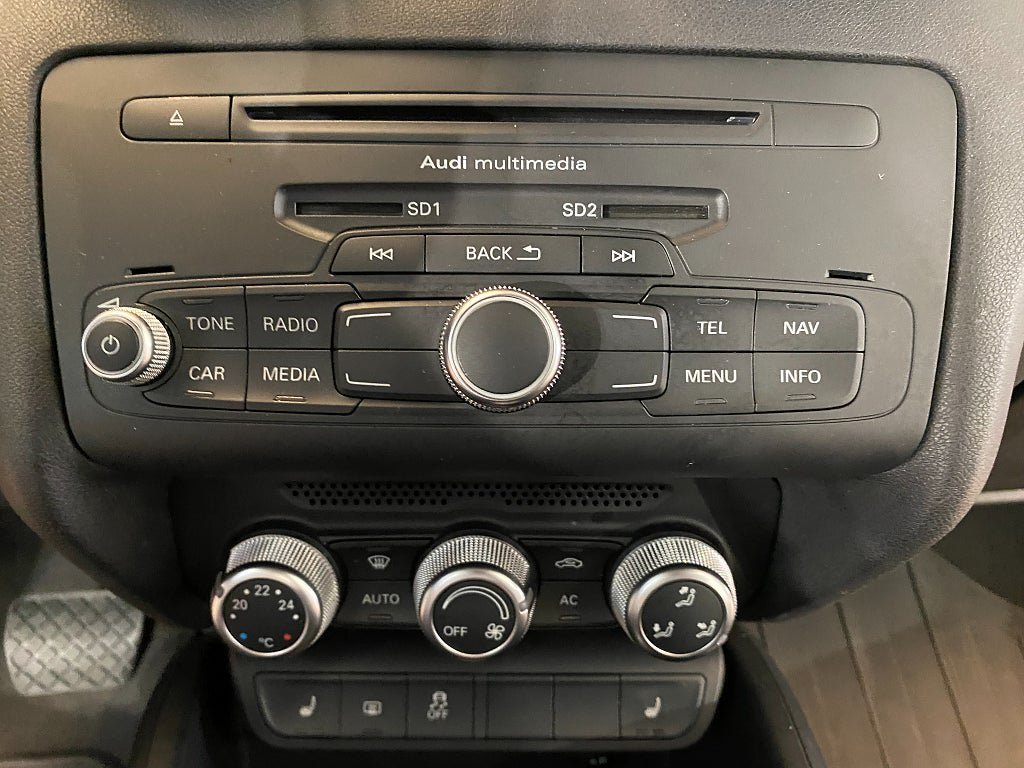 Vehicle Image 30