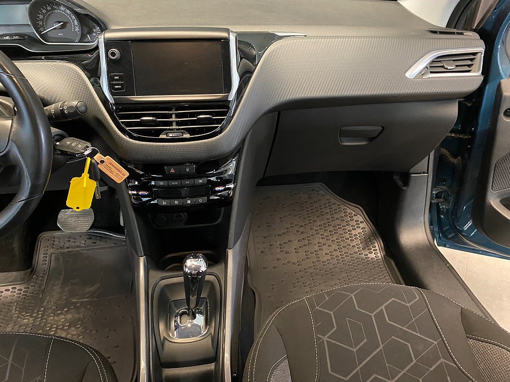 Vehicle Image 37