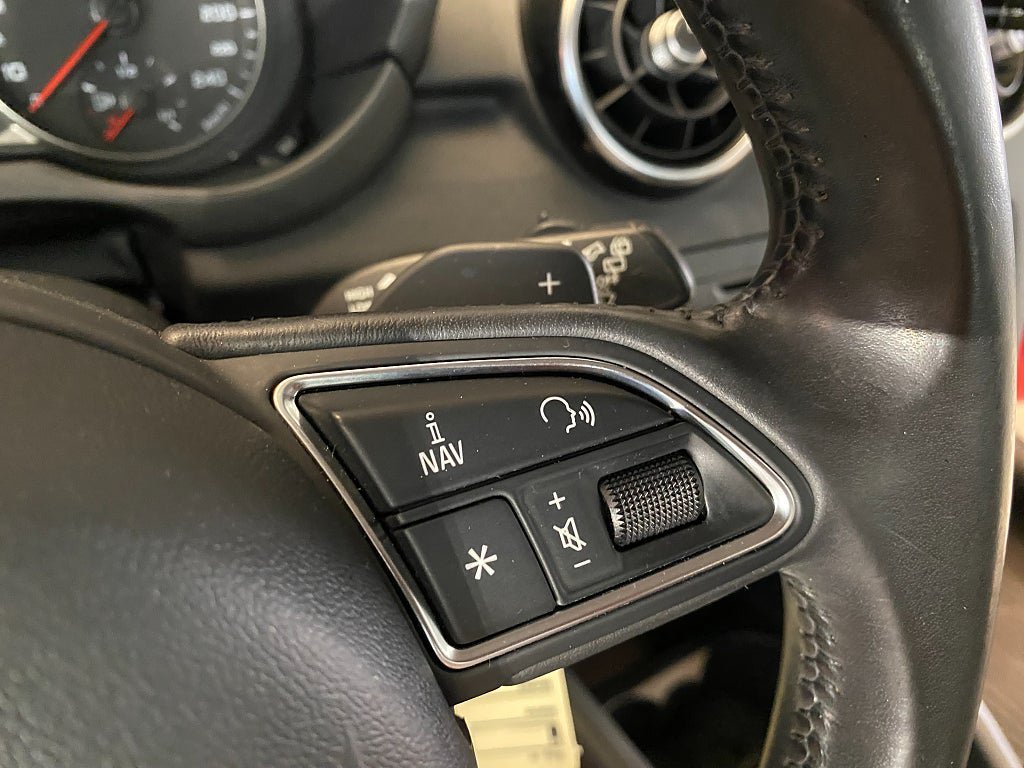 Vehicle Image 40