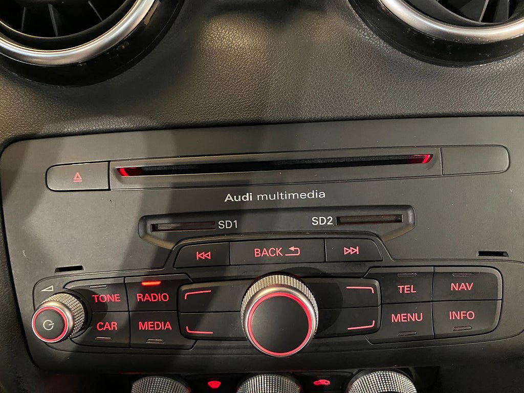 Vehicle Image 43
