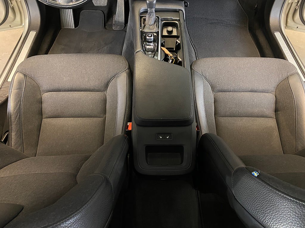 Vehicle Image 38