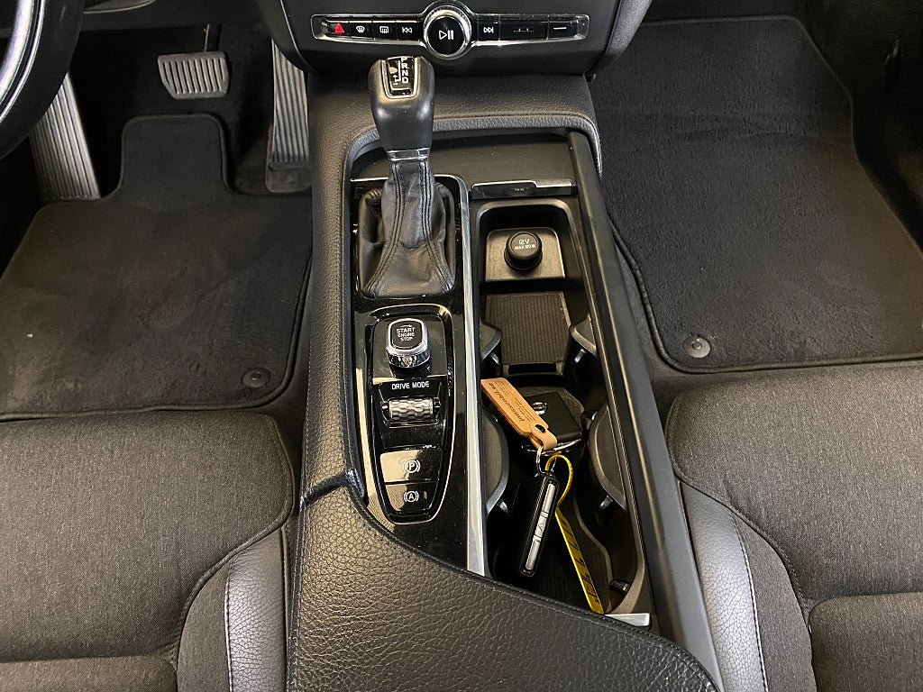 Vehicle Image 42