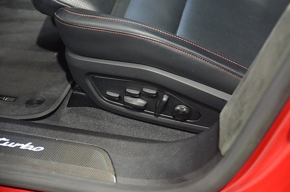 Vehicle Image 24