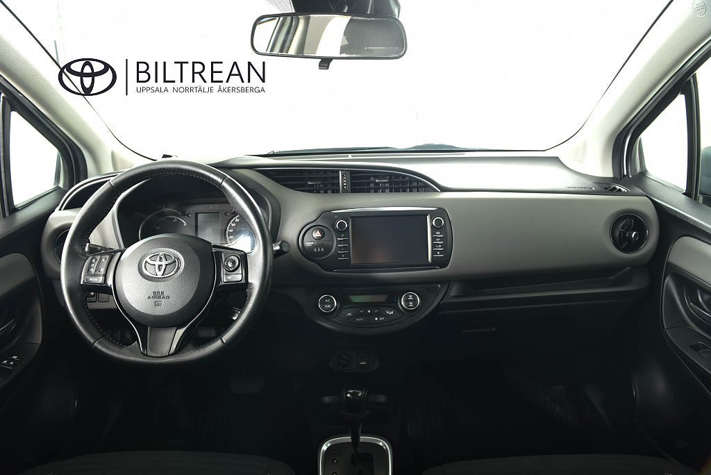 Vehicle Image 9