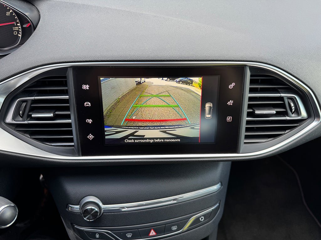 Vehicle Image 17