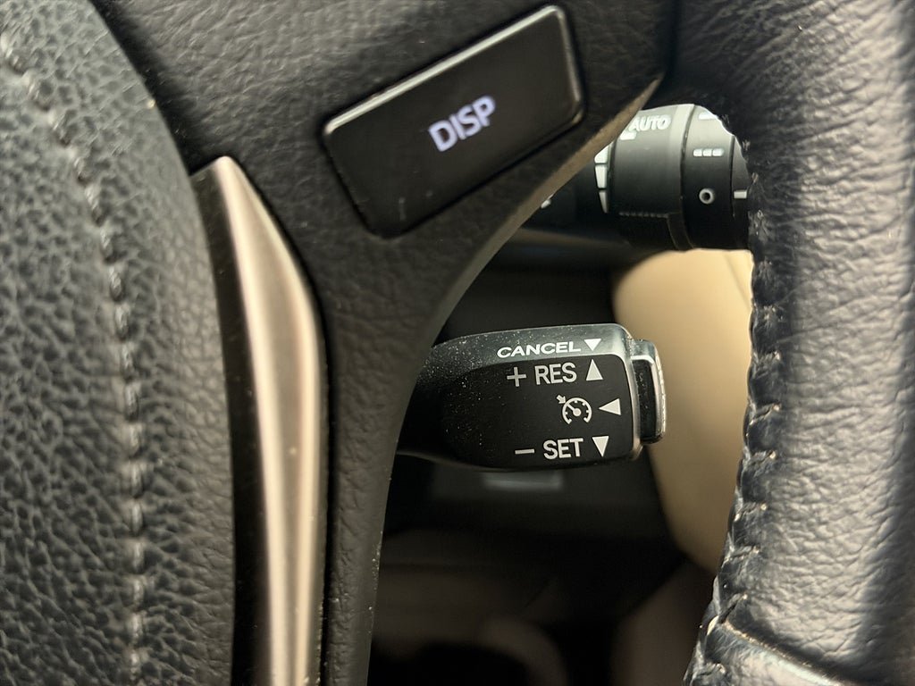 Vehicle Image 26