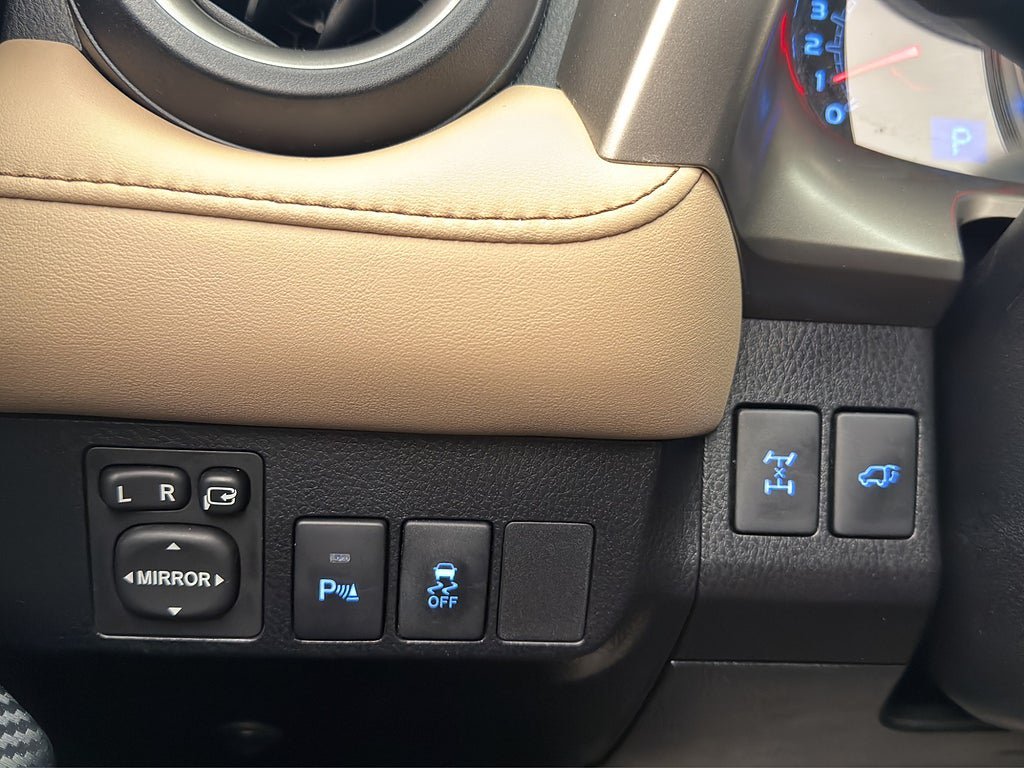 Vehicle Image 29