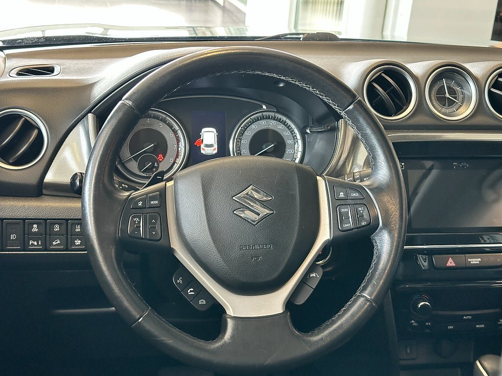 Vehicle Image 9
