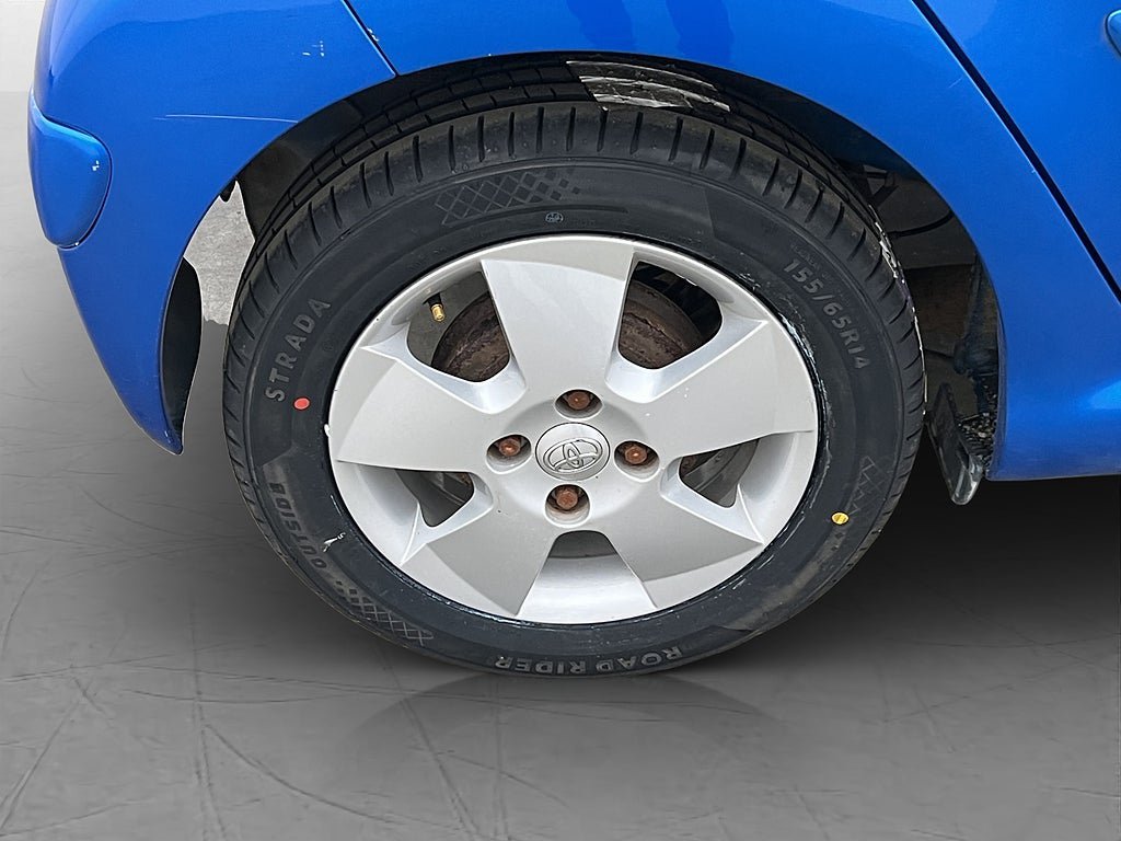 Vehicle Image 23