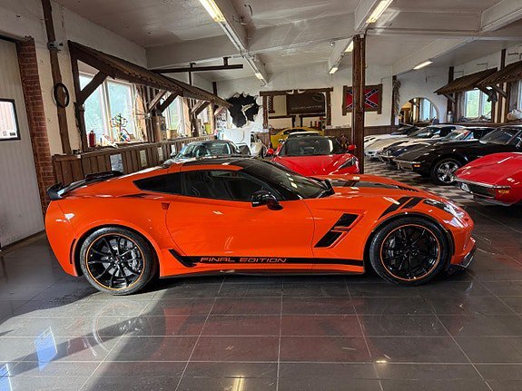 Vehicle Image 13