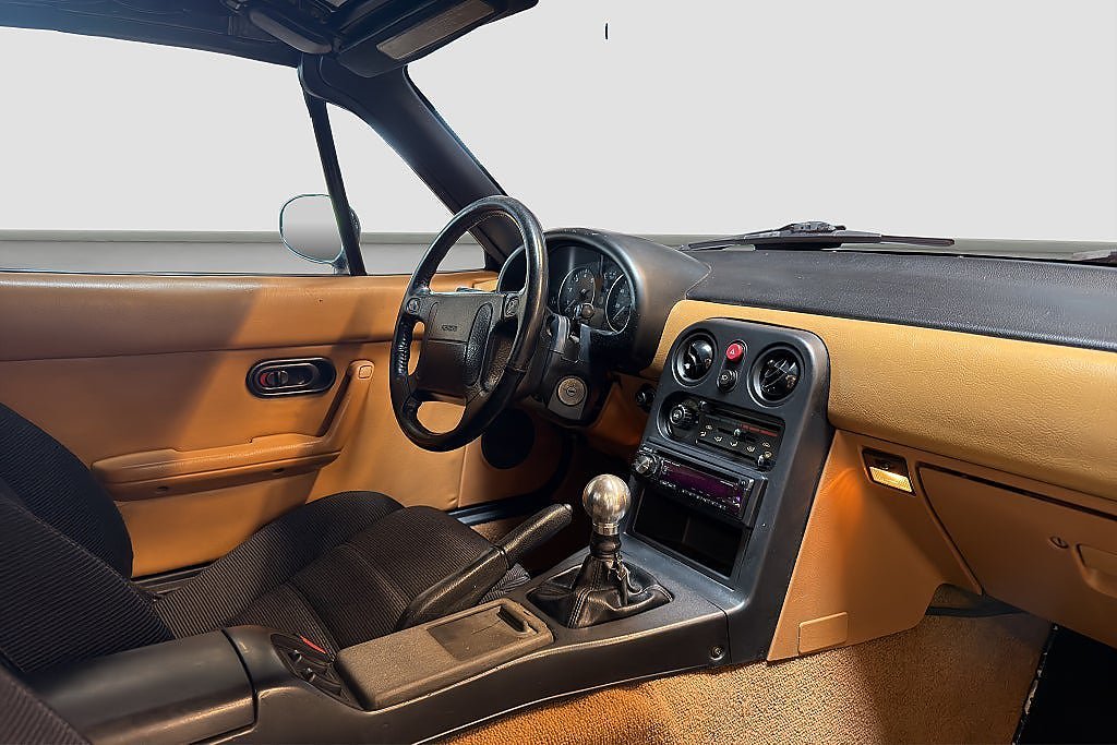 Vehicle Image 8