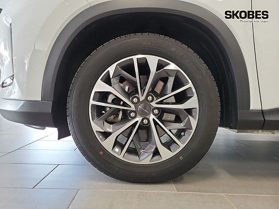 Vehicle Image 17