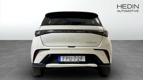 Vehicle Image 7