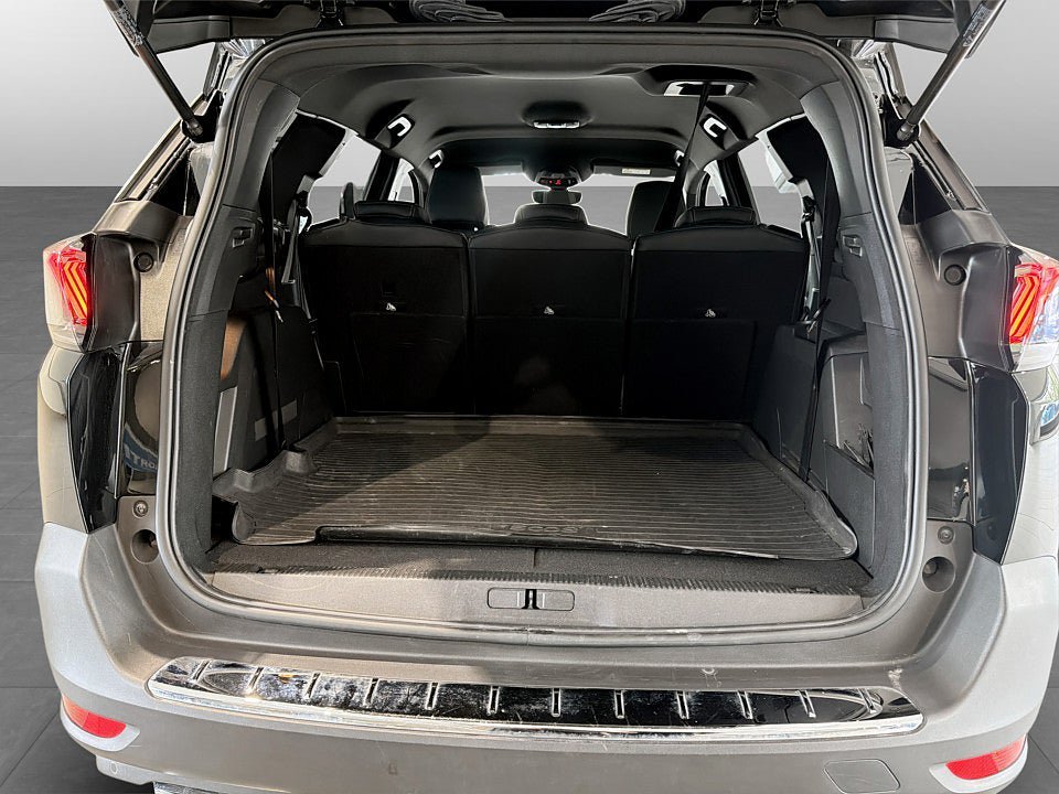 Vehicle Image 17