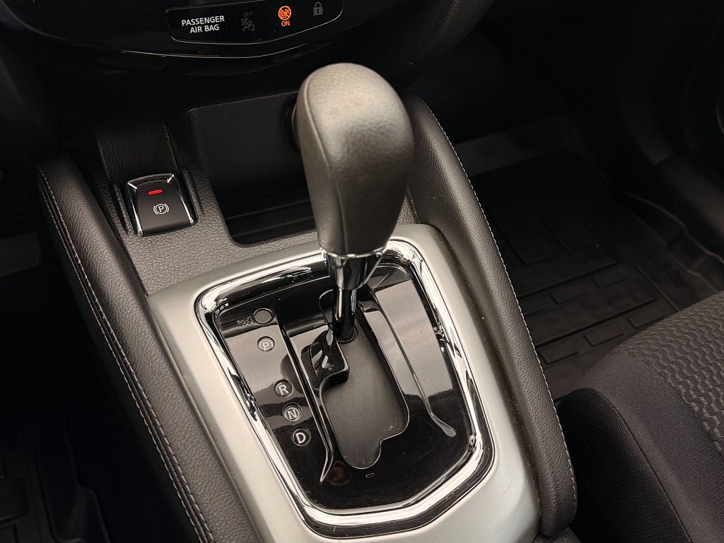 Vehicle Image 13