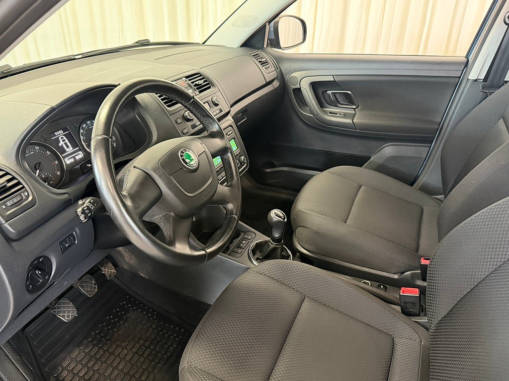 Vehicle Image 12