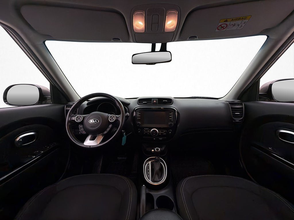 Vehicle Image 13