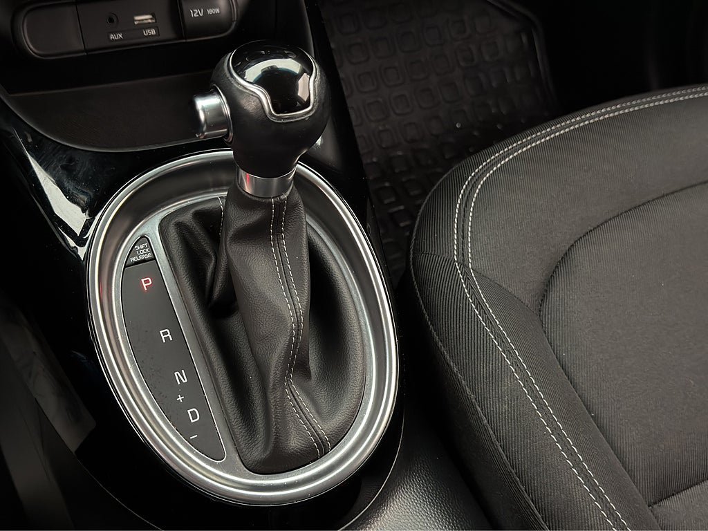 Vehicle Image 22