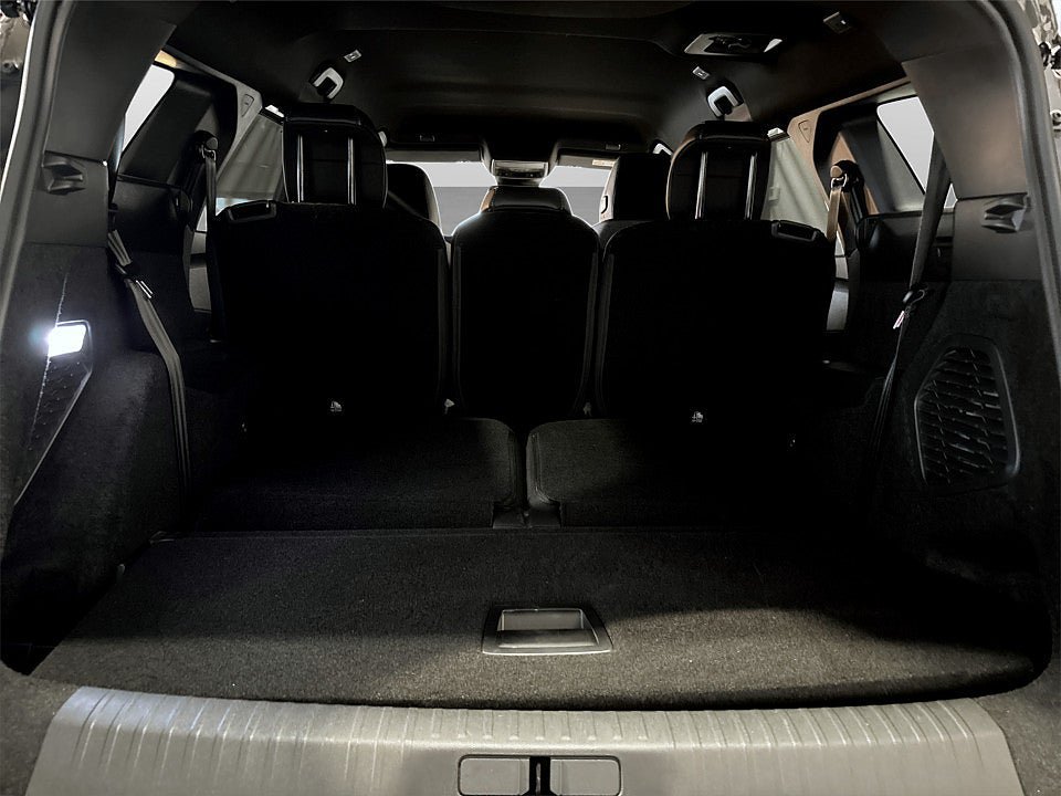 Vehicle Image 16