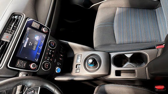 Vehicle Image 13