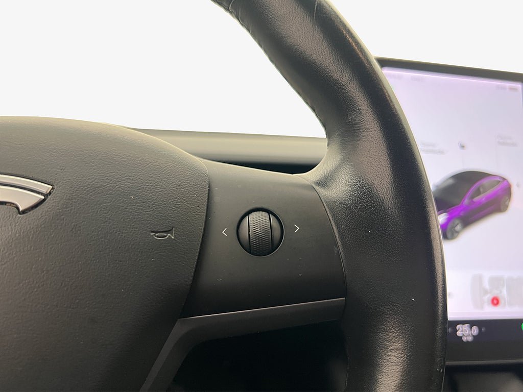 Vehicle Image 27