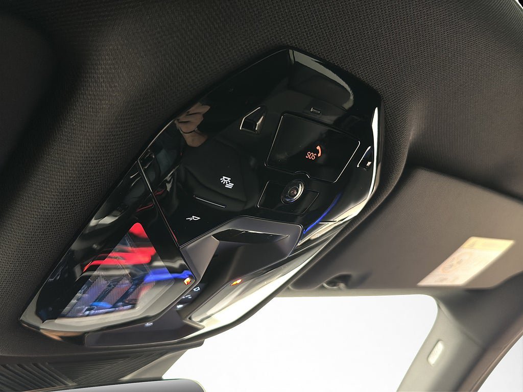 Vehicle Image 38