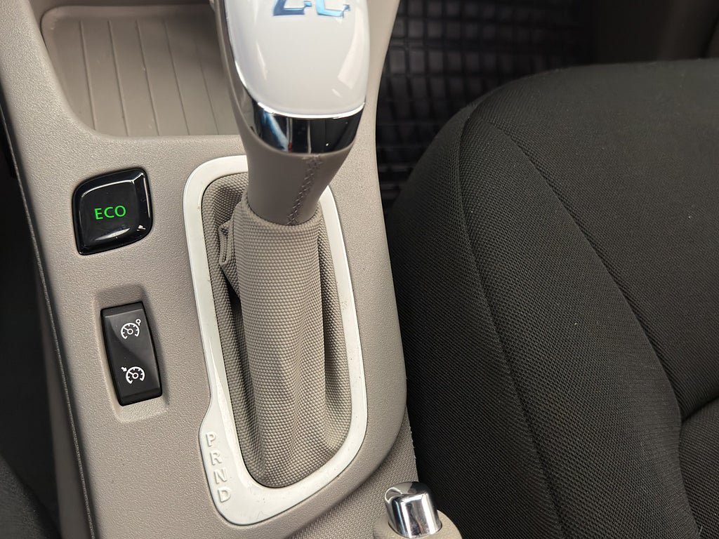 Vehicle Image 18