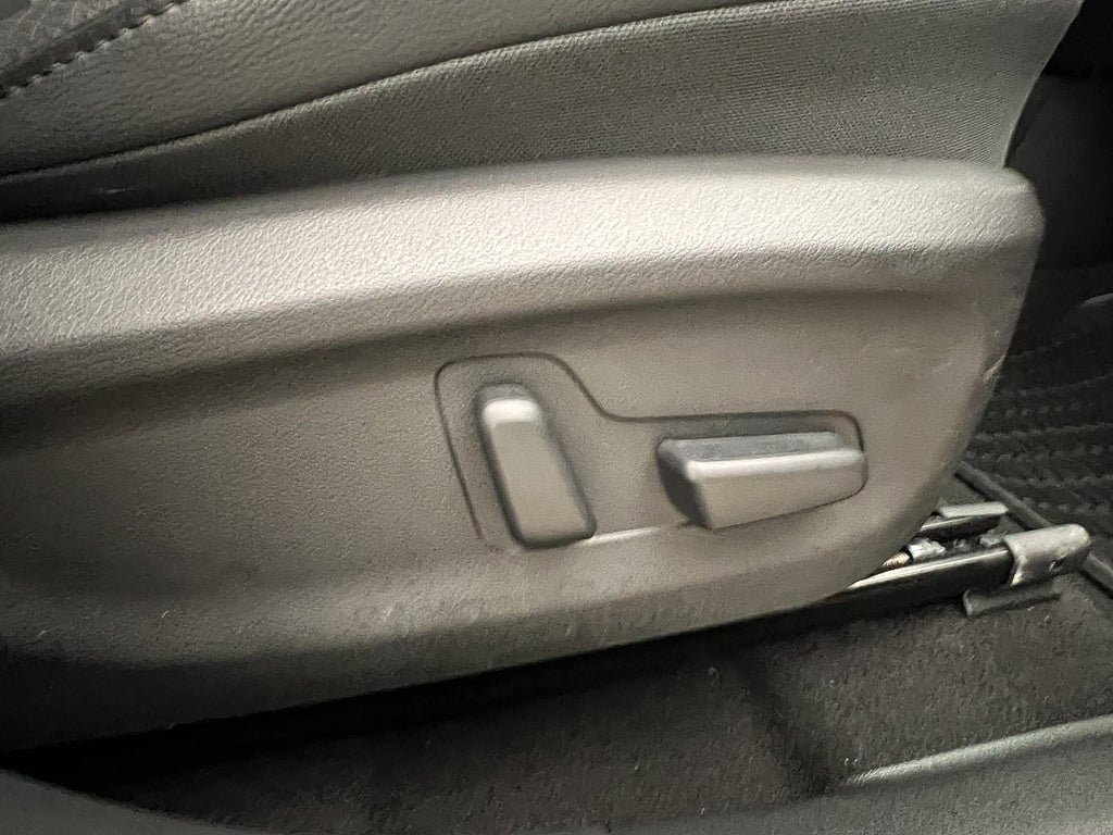 Vehicle Image 26
