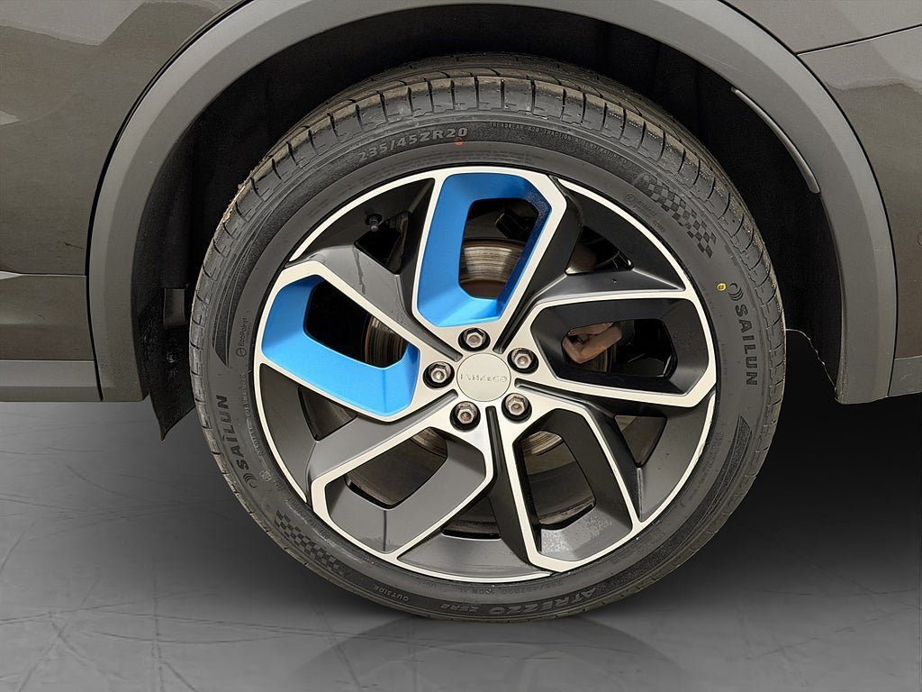 Vehicle Image 36