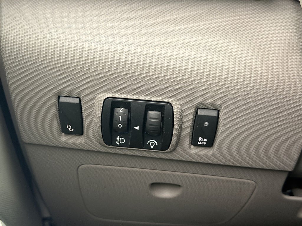 Vehicle Image 22