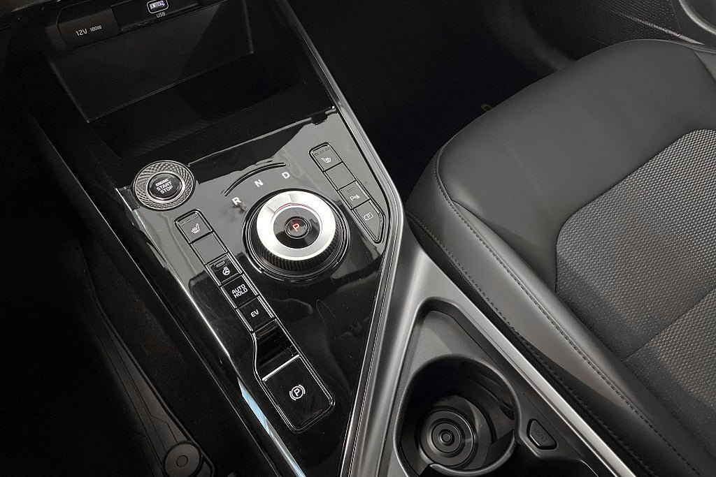 Vehicle Image 14