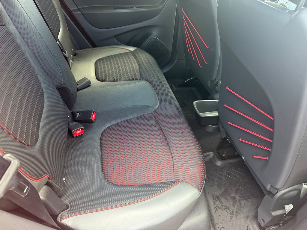 Vehicle Image 14