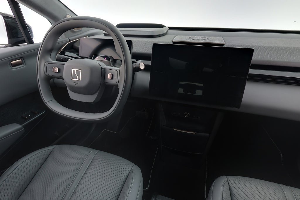 Vehicle Image 15