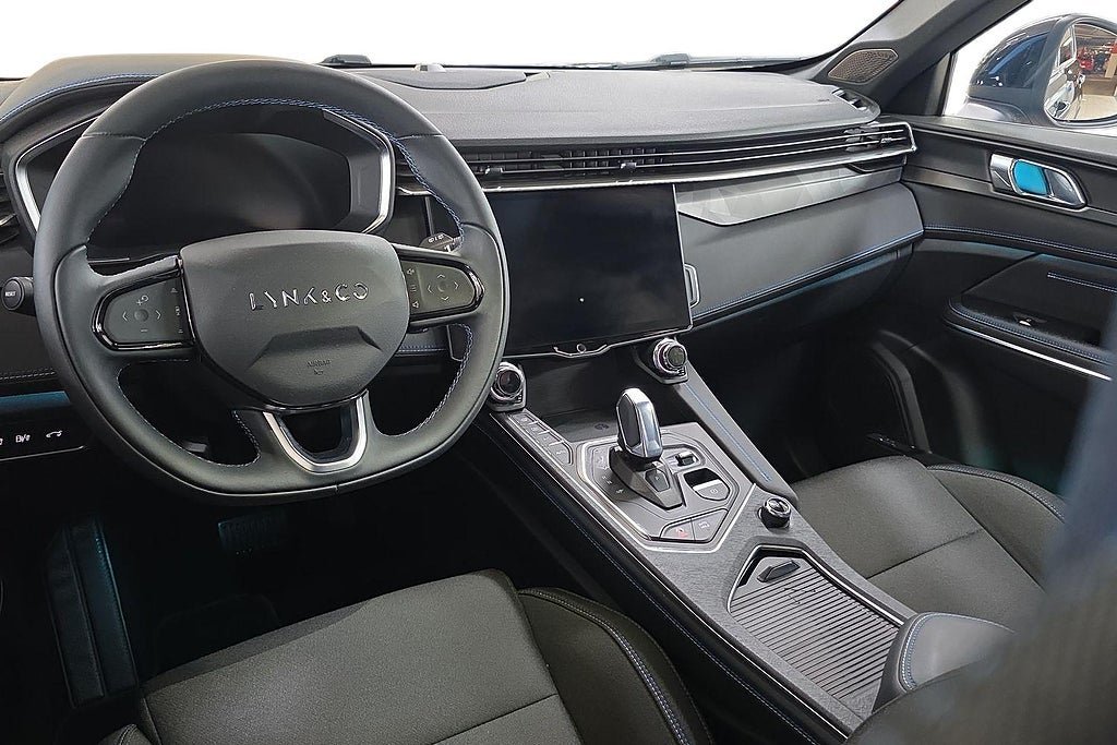 Vehicle Image 16