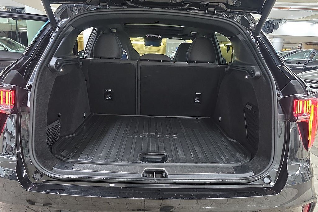 Vehicle Image 23