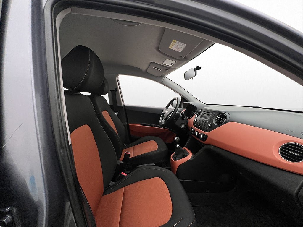 Vehicle Image 19