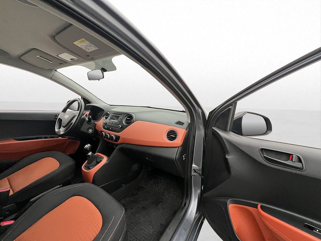 Vehicle Image 20