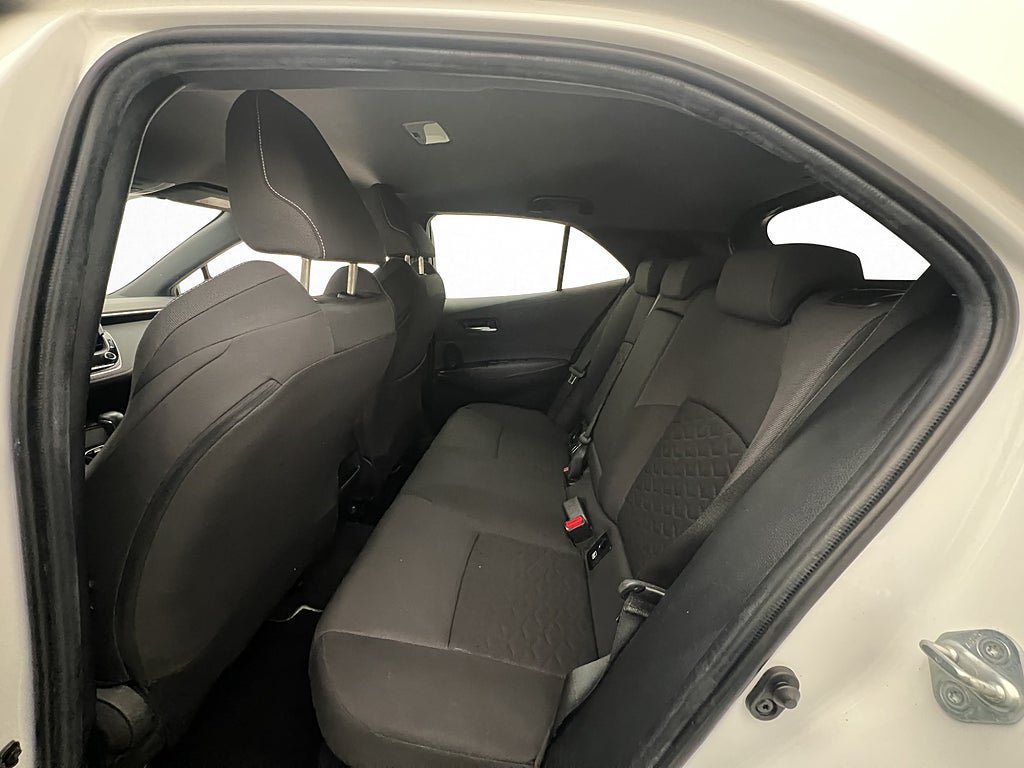Vehicle Image 28