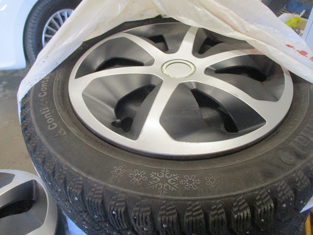 Vehicle Image 13