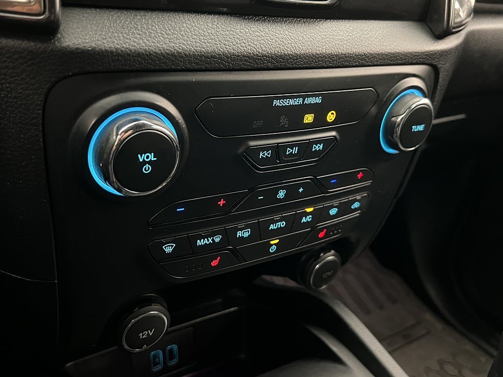 Vehicle Image 24