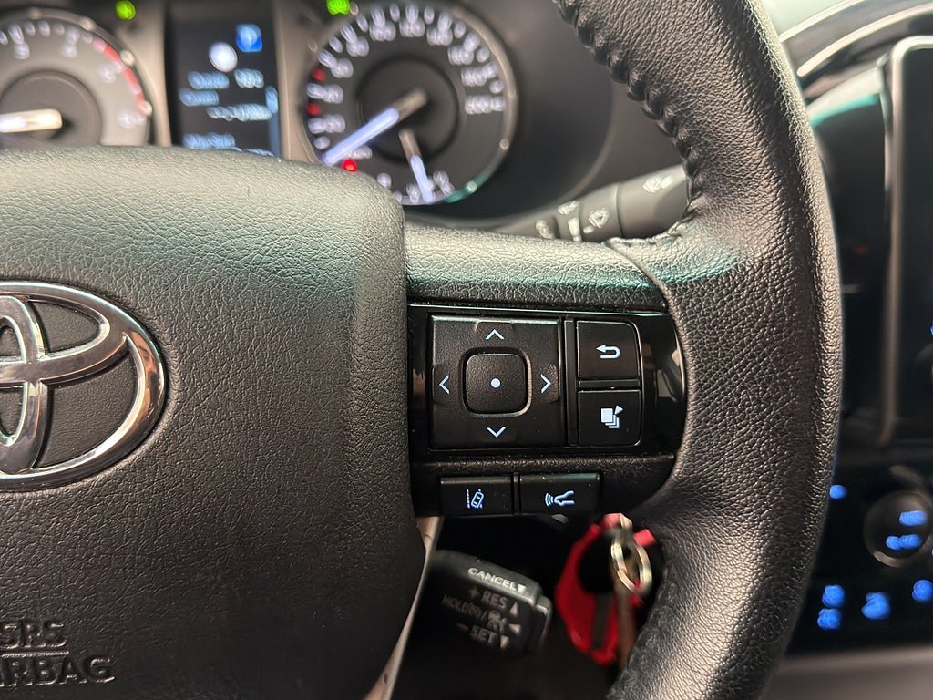 Vehicle Image 19