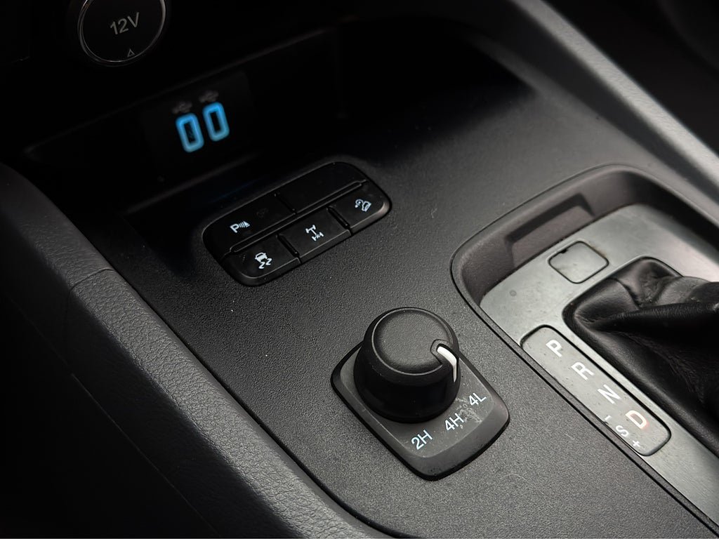 Vehicle Image 24