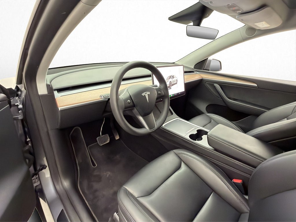 Vehicle Image 14