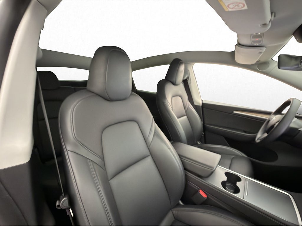 Vehicle Image 36