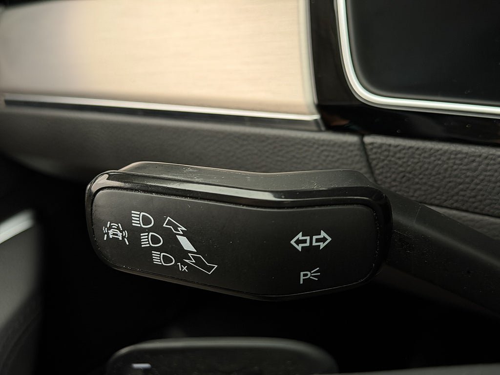 Vehicle Image 33
