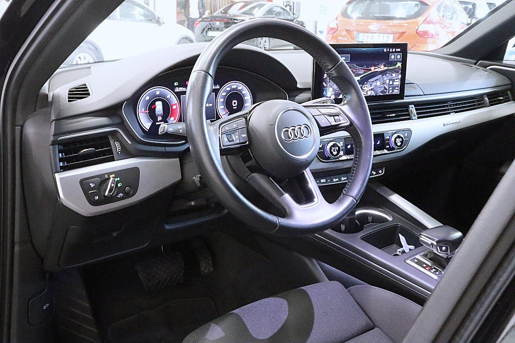 Vehicle Image 9