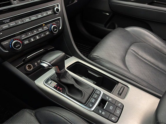 Vehicle Image 23