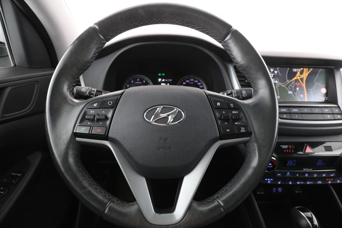 Vehicle Image 17
