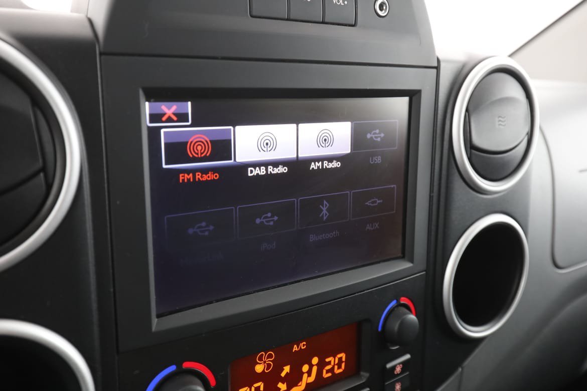 Vehicle Image 19